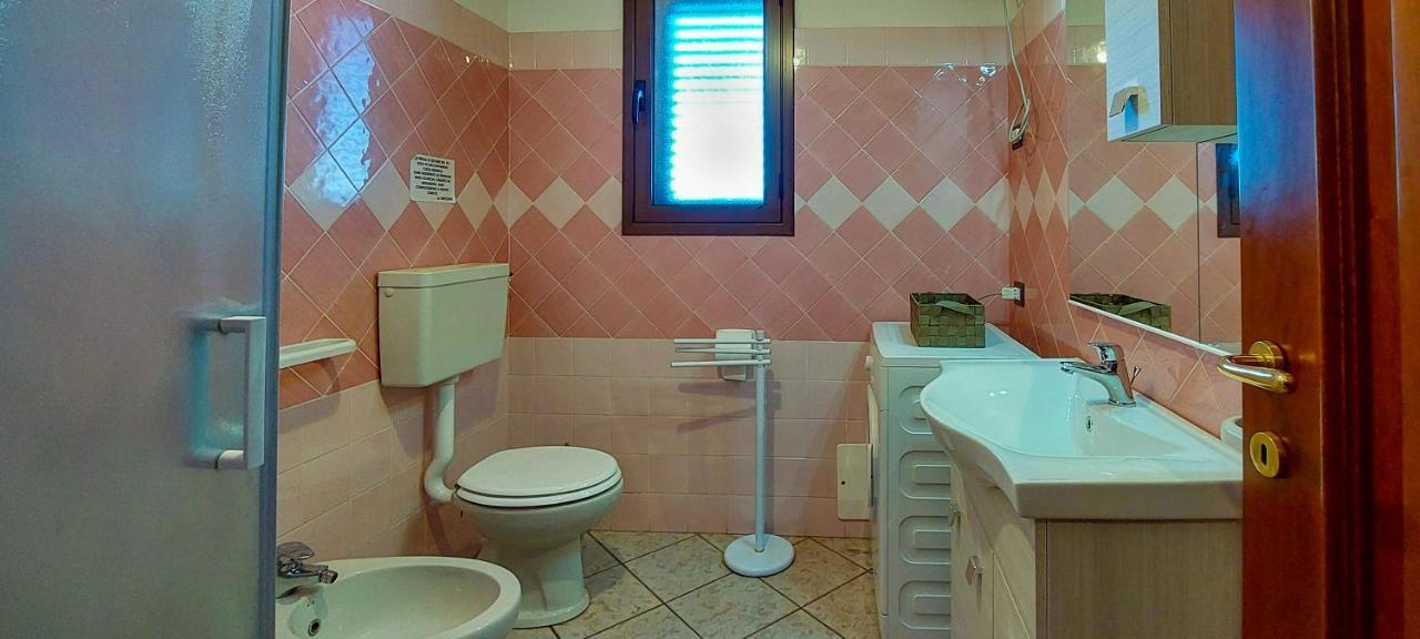 Appartamento Sette Posti Vicino Al Centro Di San Teodoro Сан Теодоро Екстериор снимка